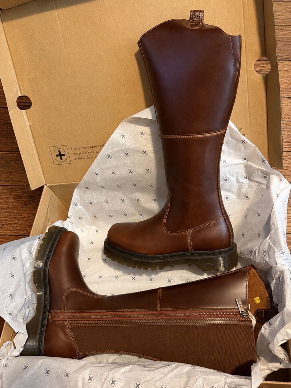 Dr. Martens Amaayah Hi Butterscotch Leather Knee High Boots Size 8 NIB - Picture 5 of 16
